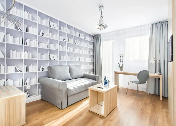 Smart Garnizon Отель Гданьск