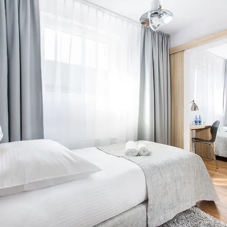 Smart Garnizon 2* Gdansk